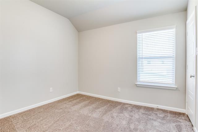 Building Photo - 313 Ember Cir