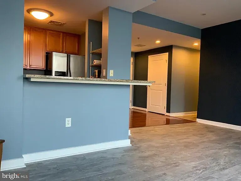 Building Photo - 105 Christina Landing Dr