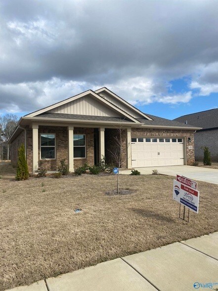 Building Photo - 14980 Westmeade Ln