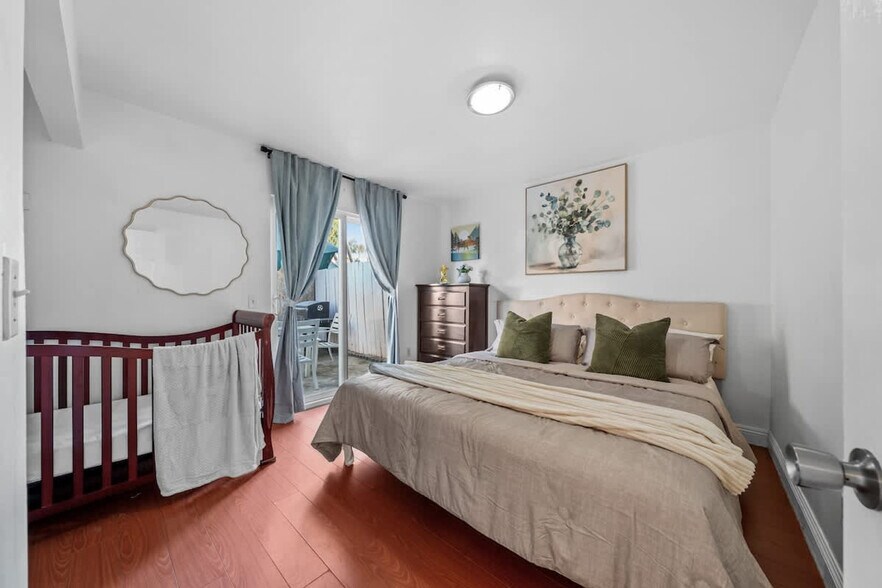 Building Photo - 2304 E 14th St