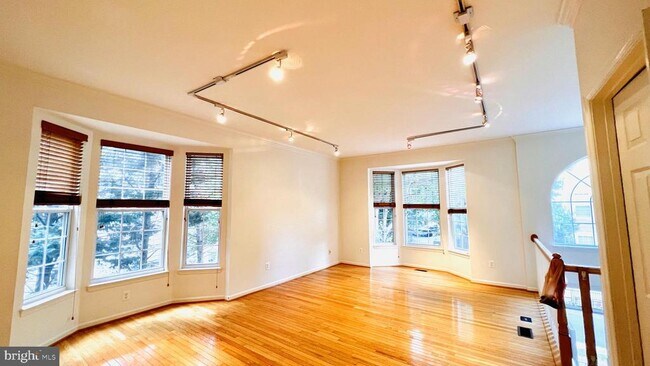 Building Photo - 4100 Flower Box Ct