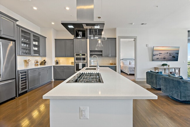 Building Photo - 1820 Fonthill Ct