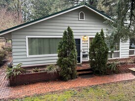 Building Photo - 3839 SW Marigold St