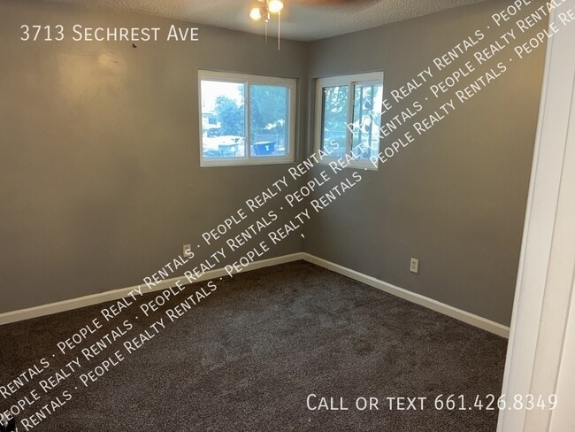 Building Photo - 3713 Sechrest Ave