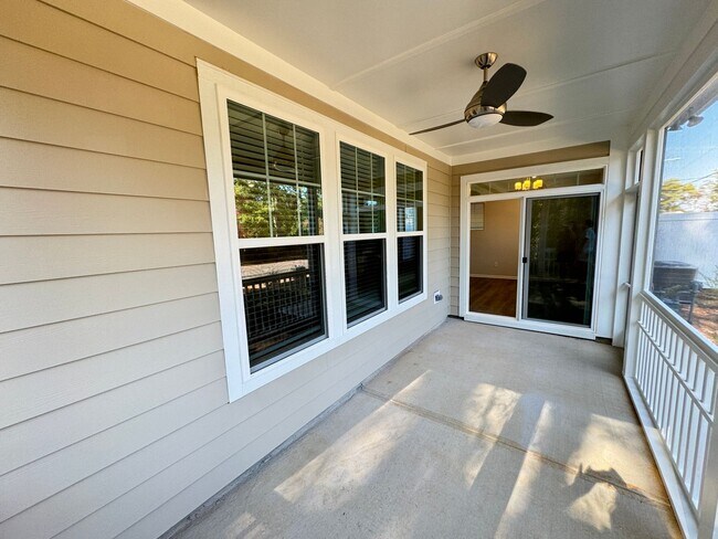 Building Photo - LIKE-NEW 4 Bed/4 Bath in N. Raleigh!