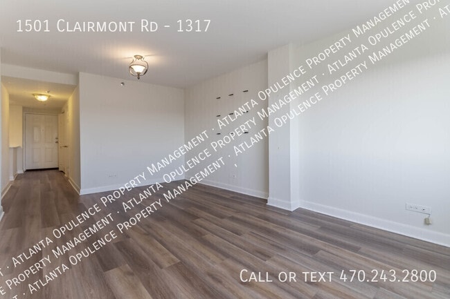 Building Photo - 1501 Clairmont Rd