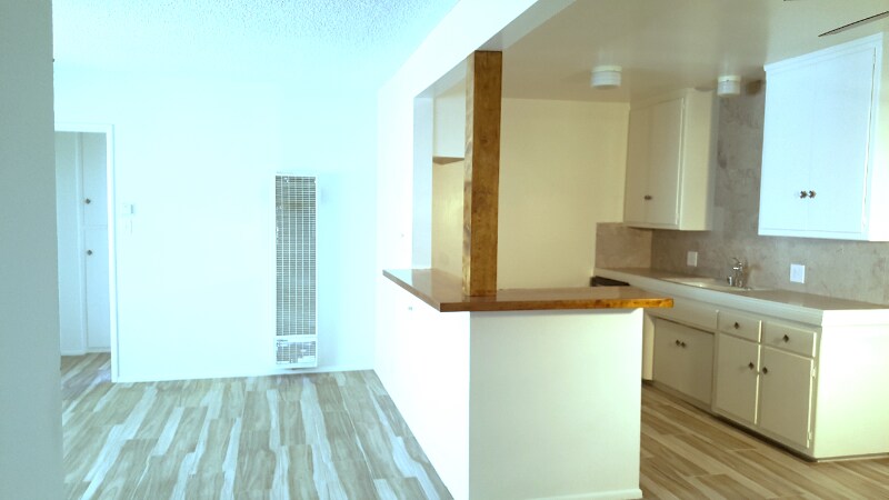 Building Photo - 1150 Manhattan Beach Blvd