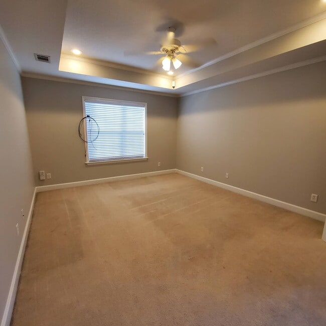 Building Photo - Elegant 3/2 Home in Highlands - Your Georg...