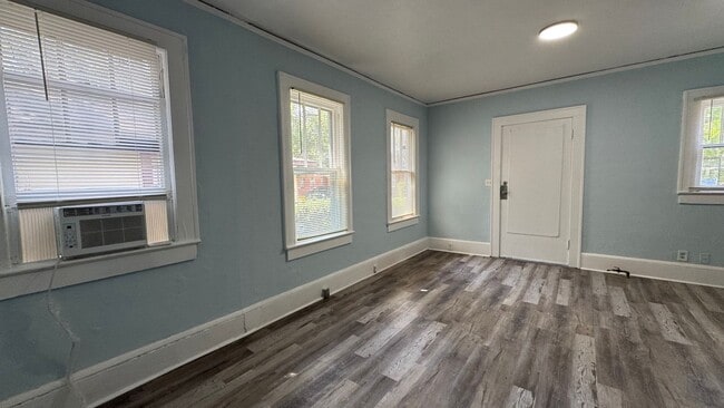 Building Photo - 516/518 Linwood Units