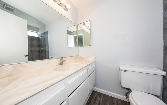 Building Photo - 2650 Fargo Way