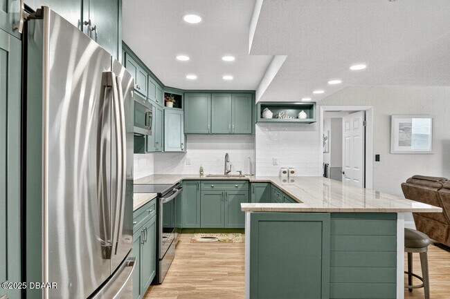Building Photo - 3051 S Atlantic Ave