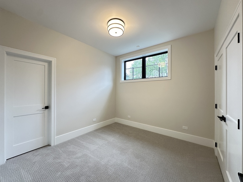 Building Photo - 1757 W Le Moyne St