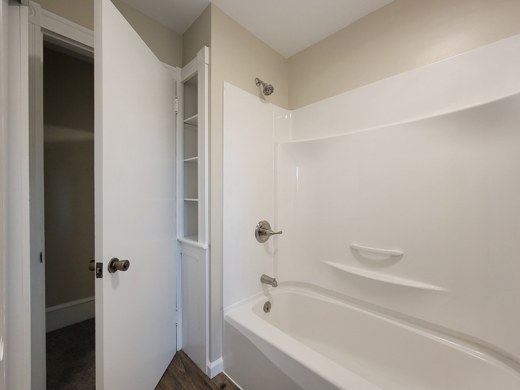 Building Photo - 97 N Reamstown Rd