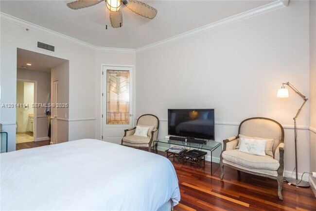 Building Photo - 888 Brickell Key Dr