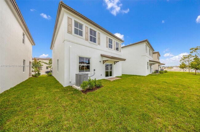 Building Photo - 2448 SE 27th Terrace