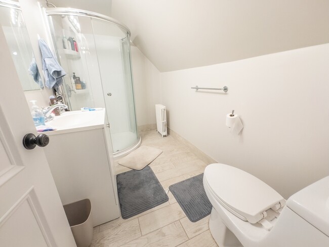 Building Photo - 30 Carver St