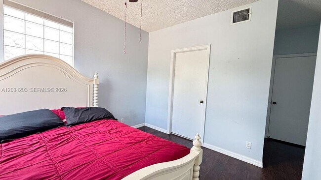 Building Photo - 1611 Veracruz Ln
