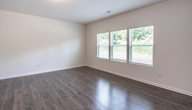 Building Photo - BEAUTIFUL 4 bedroom Single Family Home for...