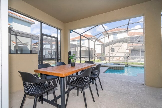 Building Photo - 2934 Buccaneer Palm Rd