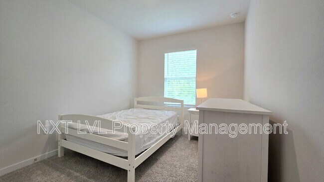 Building Photo - 8369 Everly Preserve Dr