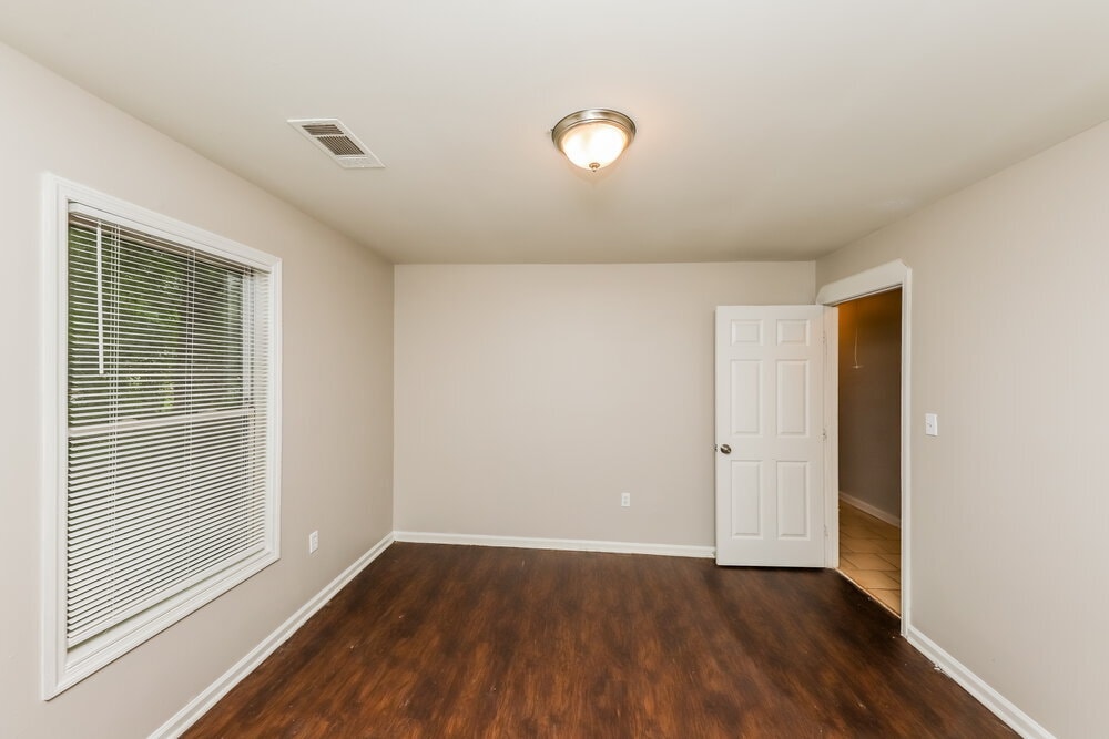 Building Photo - 730 Parker St