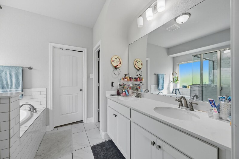 Building Photo - 2616 Calloway Creek Dr