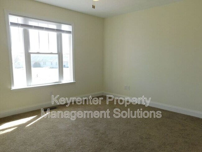 Building Photo - 20 Enchanted View Cir