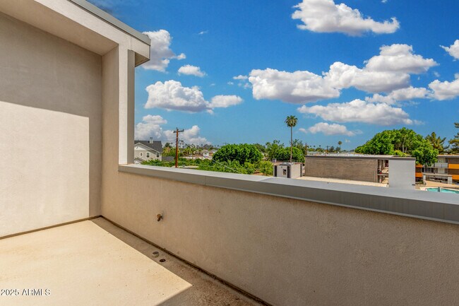 Building Photo - 4525 N 40th St