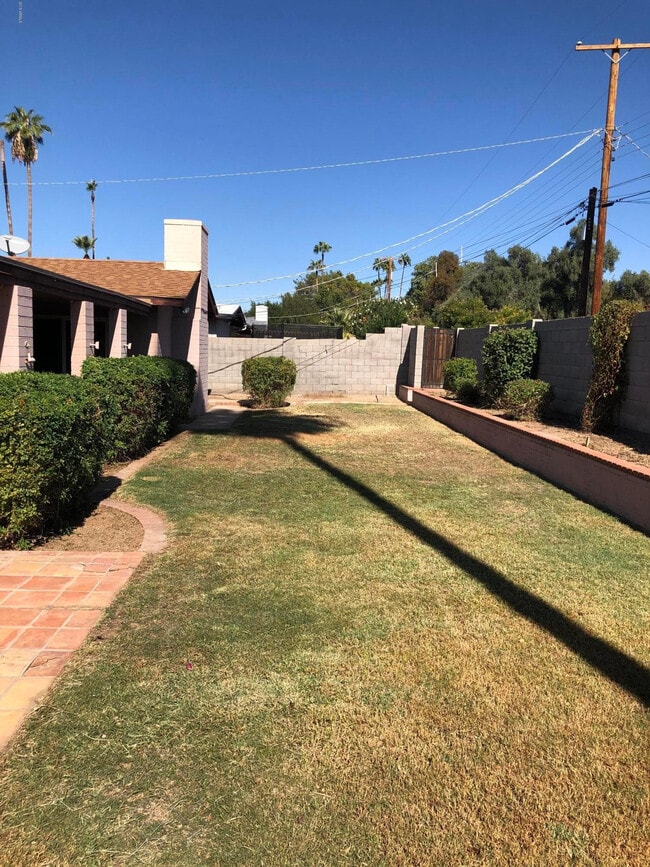 Building Photo - 8121 N 16th Dr