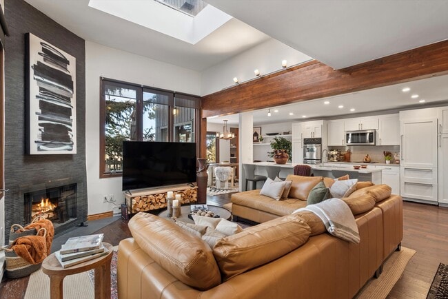 Building Photo - 382 Meadow Ranch Rd