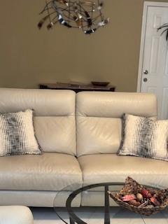 Building Photo - 4839 Lehigh Dr