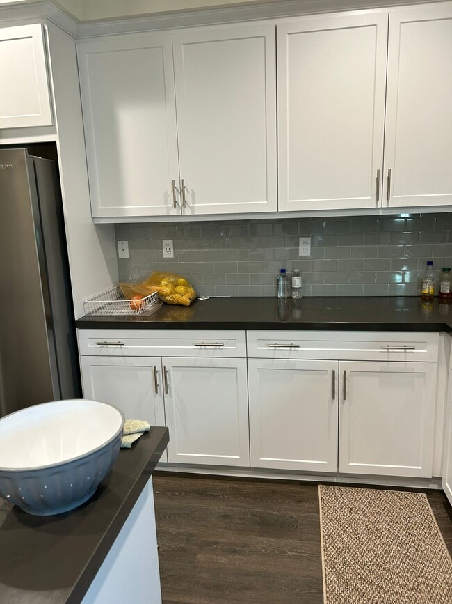 Building Photo - 344 Millstream Ct