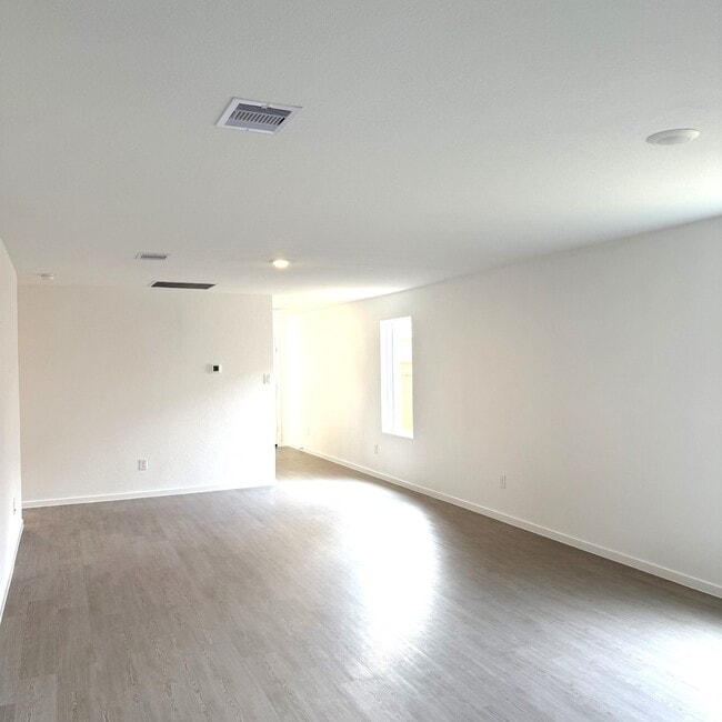Building Photo - 6859 Flowering Ginger Ln