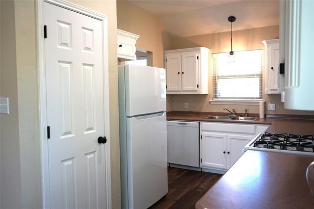 Building Photo - 6322 Woolwich Dr