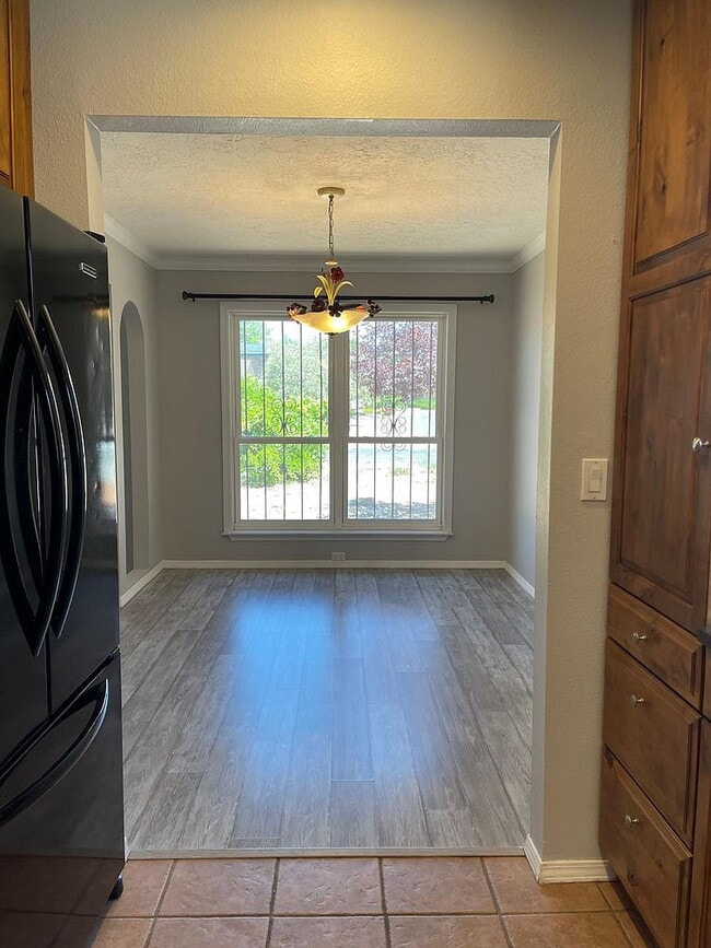 Building Photo - Single Family Home