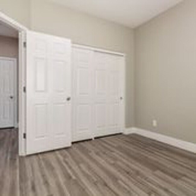 Building Photo - Welcome Home! Beautiful One Story Home in Aliante