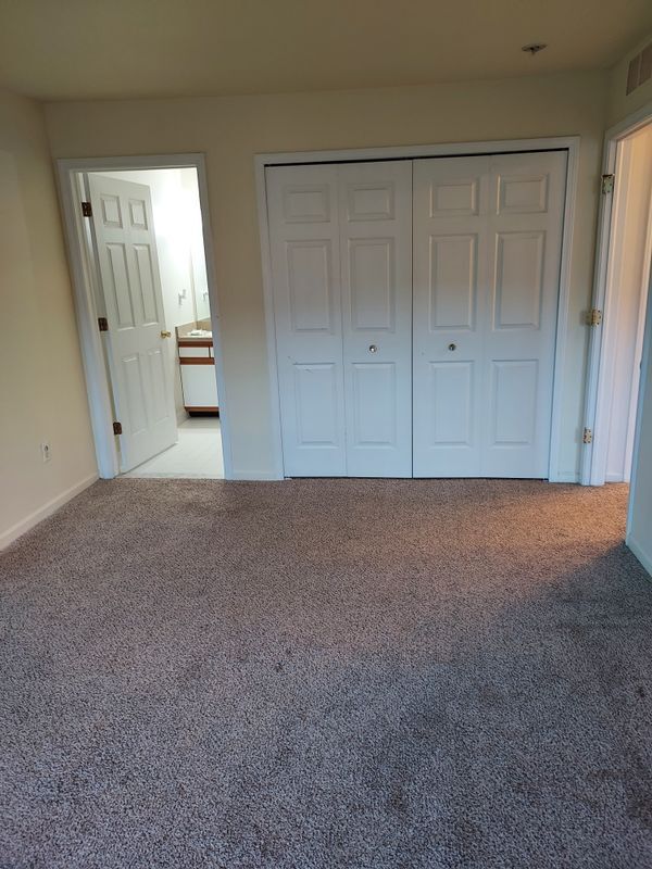 Building Photo - 16423 Claremont Dr