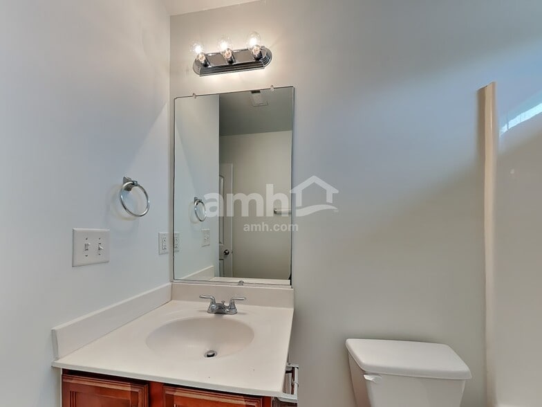 Building Photo - 5039 Hogan Point Ct