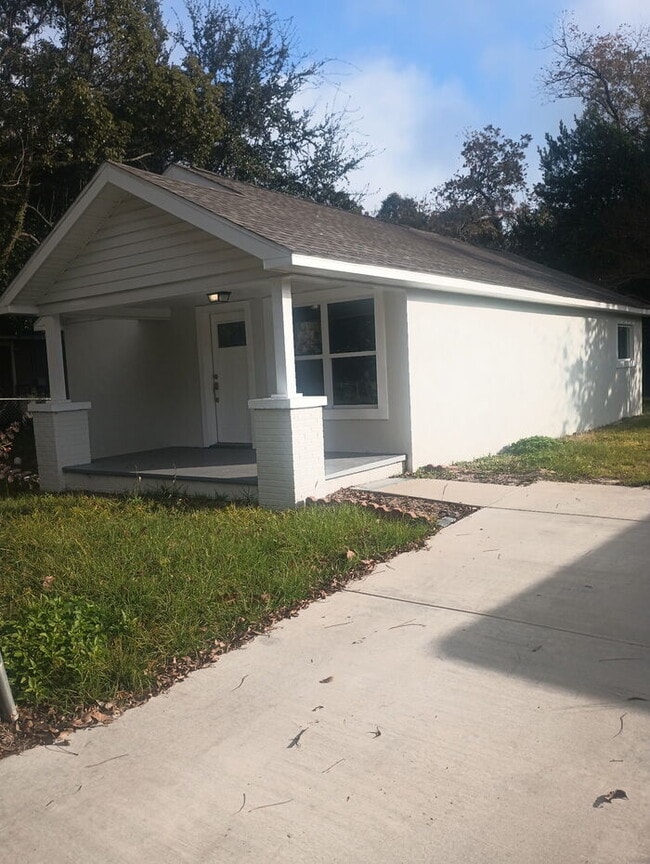 Primary Photo - 2908 N Roosevelt St