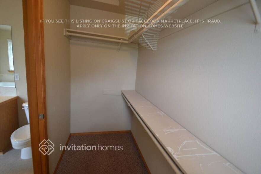 Building Photo - 1705 Peach Park Ln
