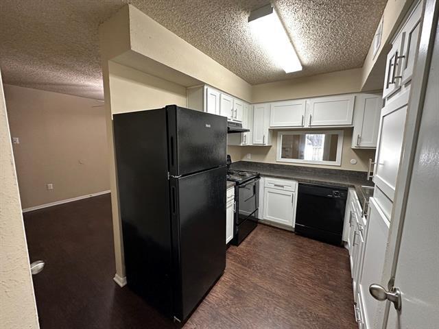 Building Photo - 9696 Walnut St