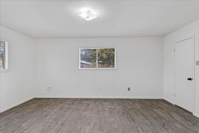 Building Photo - 1622 La Joya St