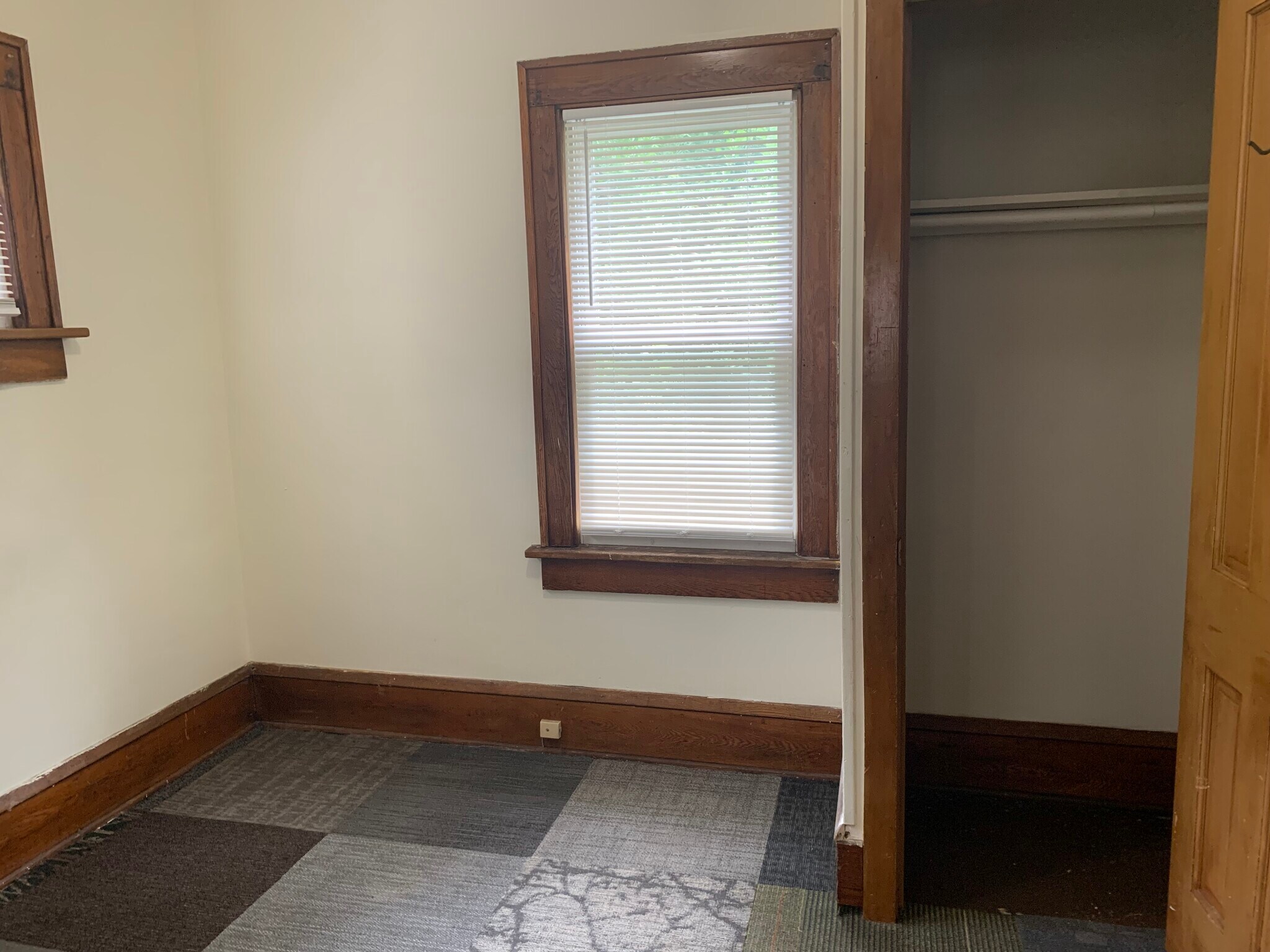 Building Photo - 1005 13th St NE