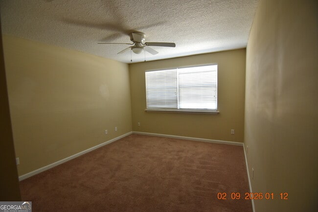 Building Photo - 322 Gary Cir