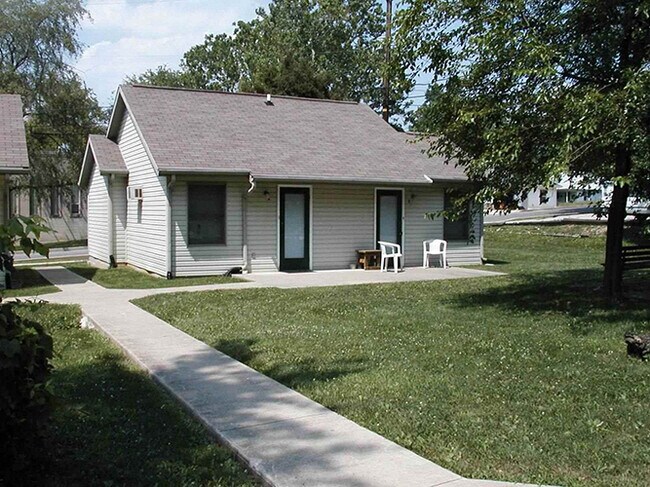 Primary Photo - 2004 E 7th St