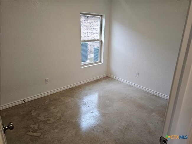 Building Photo - 1309 Concord Dr