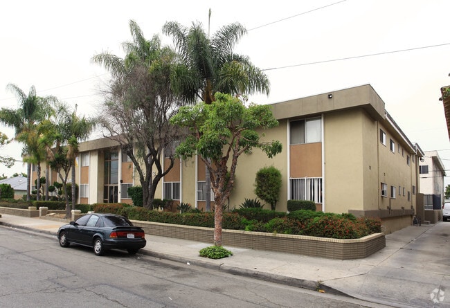 Building Photo - Sunrise Apartments