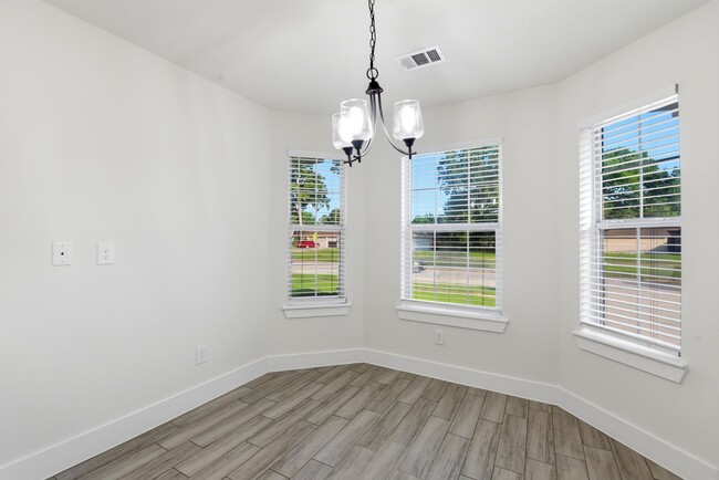 Building Photo - 26218 Cypresswood Dr