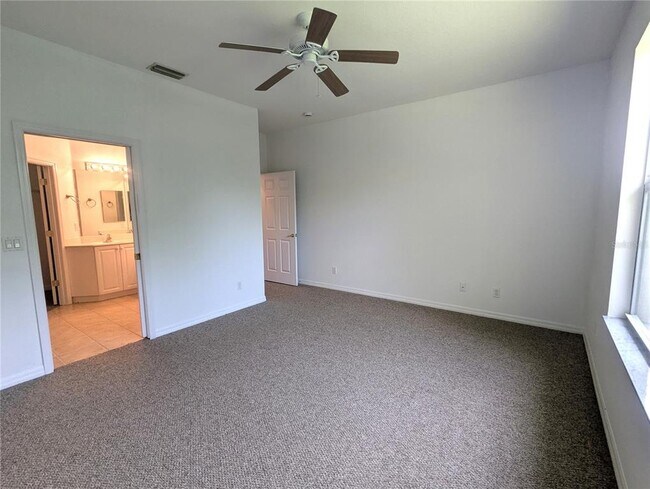 Building Photo - 2416 Magnolia Cir