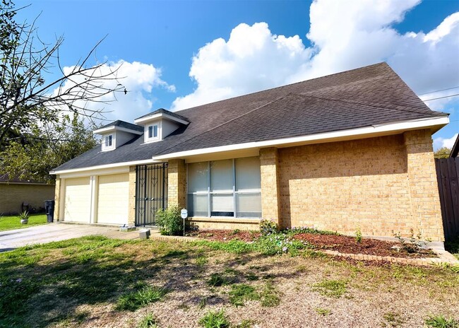 Primary Photo - 194 Moonridge Dr